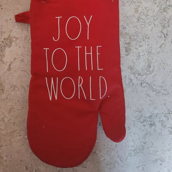 Rae Dunn Collection 3 Piece Holiday Oven Mitt Set with Spatula and Whisk - Picture 5 of 5